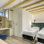 Bed & Breakfast Miara Luxury 4*