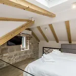 Bed & Breakfast Miara Luxury 4*
