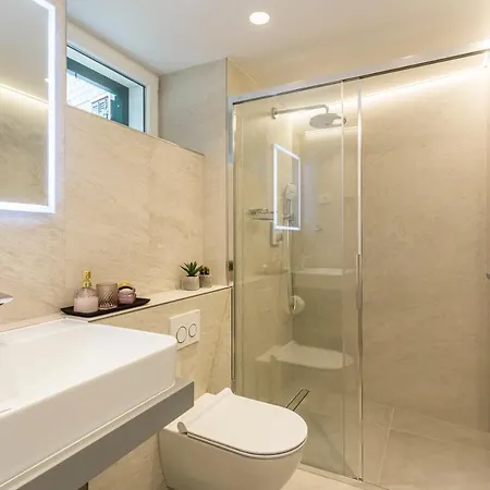 Miara Luxury Couette-café 4*