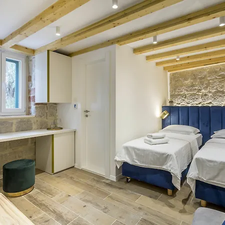 Miara Luxury