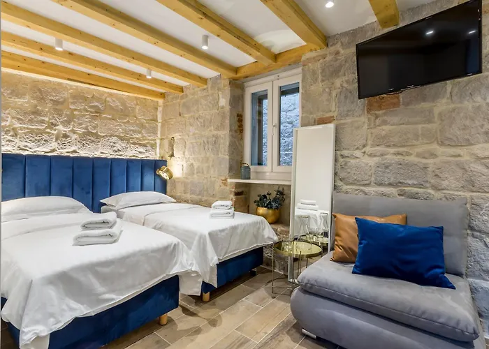 Miara Luxury Split