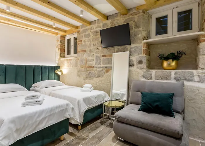 Miara Luxury