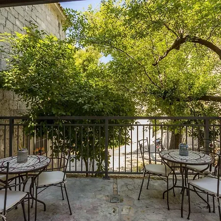 Miara Luxury לינה וארוחת בוקר 4*